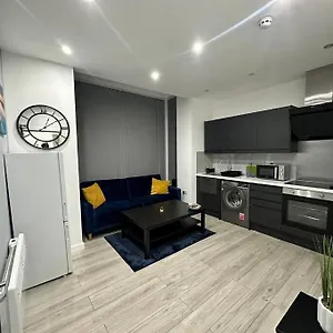  Apartment Luxurious 2 Bedroom Flat United Kingdom